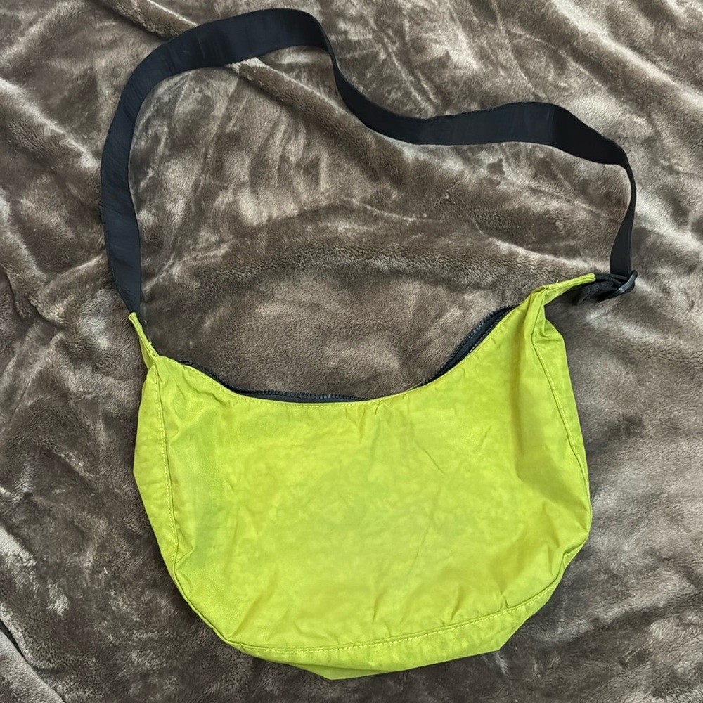 baggu avocado medium crescent